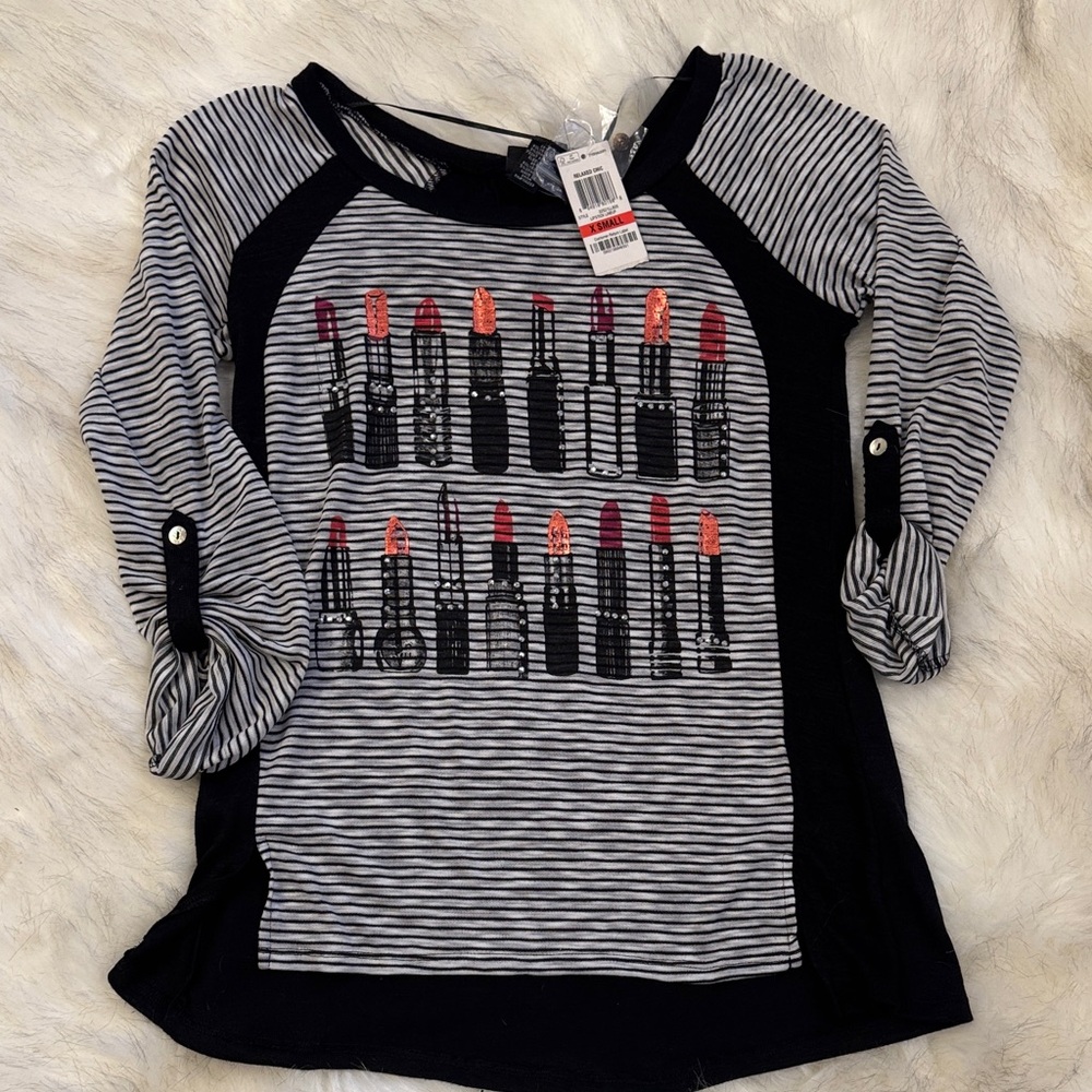 Style & Co. Black and White Striped Top with Lipstick Print/rhinestones